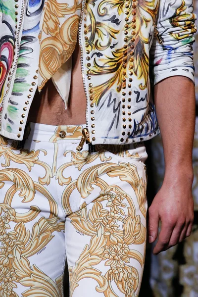 Look 23